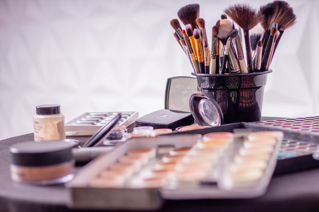 Make-Up-Trends-2020-Dailyshirt